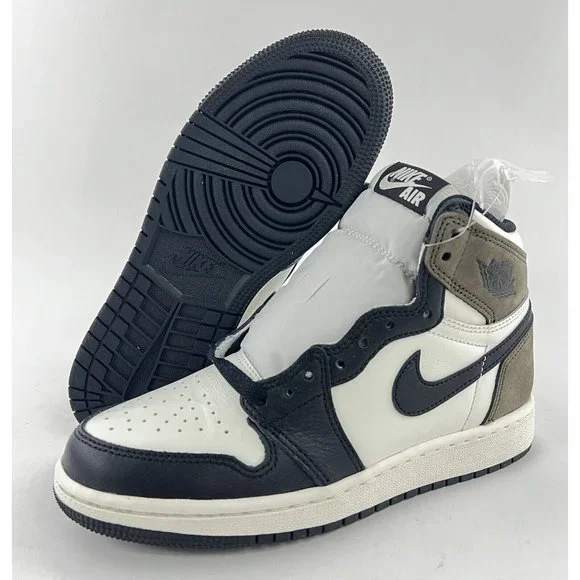 Nike Air Jordan 1 Retro High OG Dark Mocha Youth Size 4Y Sneakers 575441-105 - Picture 2 of 12